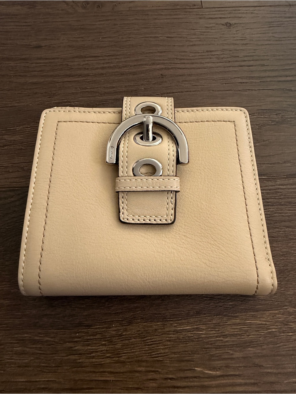 Vintage Coach SoHo Wallet Cream Tan Leather Silver buckle NEW deadstock - Picture 2 of 12
